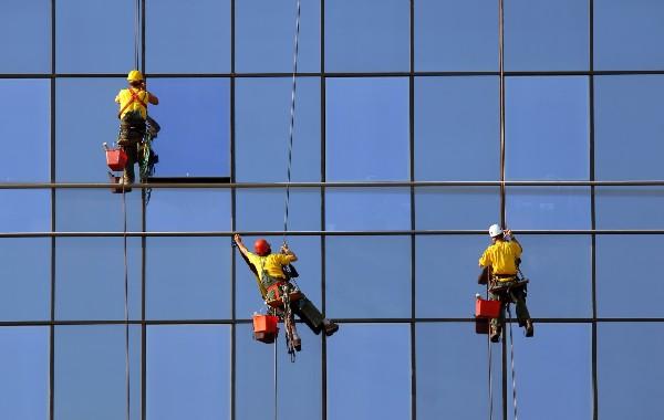 Conoce la importancia de la seguridad en trabajos verticales